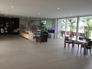 Lobby - Hotel GranView Garden Okinawa (Tomigusuku)