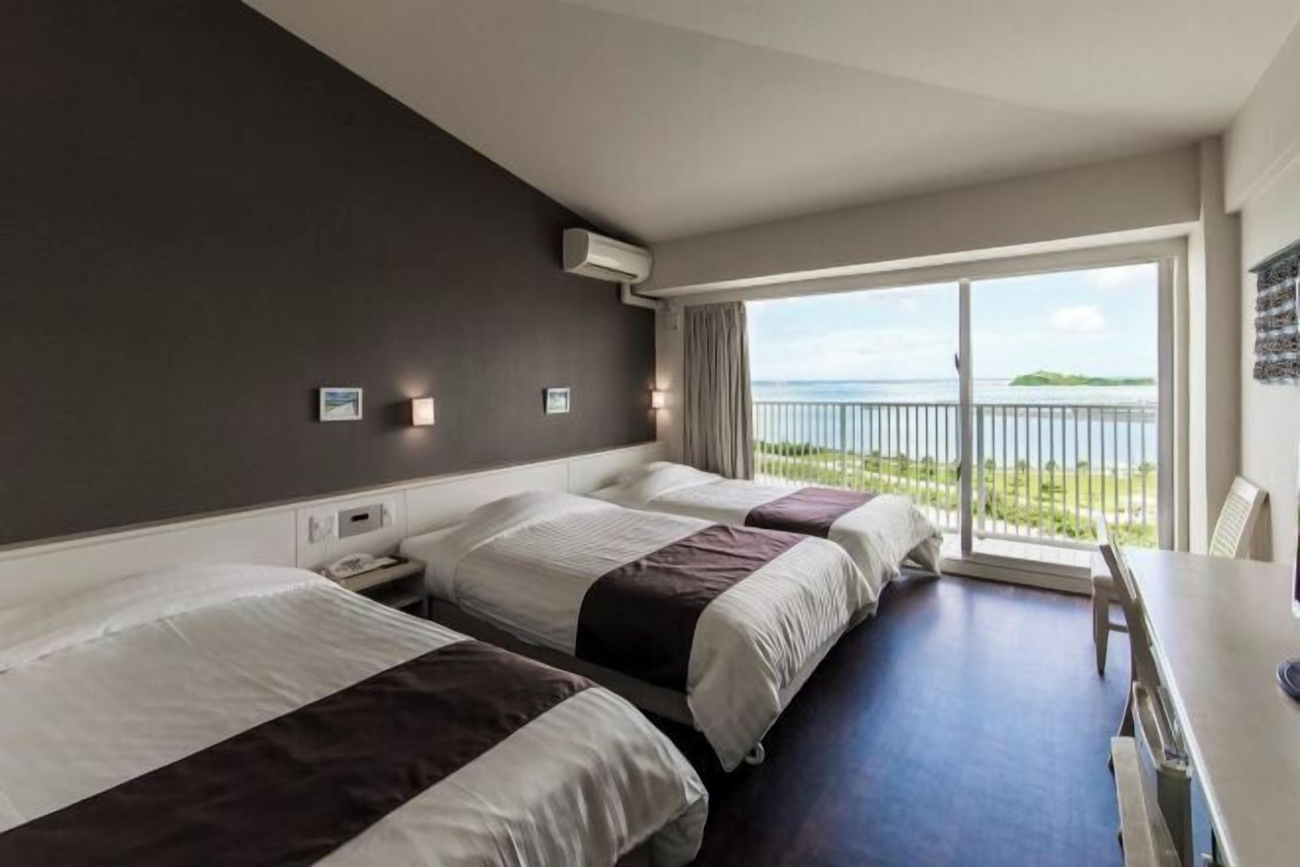 Verdunkelungsvorhänge, Bügeleisen/Bügelbrett, kostenloses WLAN