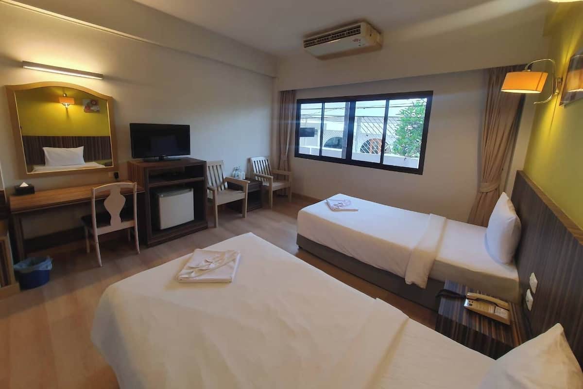 ห้องซูพีเรีย | เครื่องนอนระดับพรีเมียม, เตียง Select Comfort, มินิบาร์, โต๊ะทำงาน