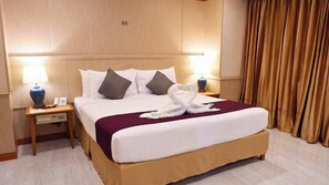 Habitación presidencial | Ropa de cama de alta calidad, camas Select Comfort y minibar 