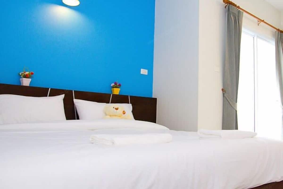 minibar, rollaway beds, free wifi, bed sheets