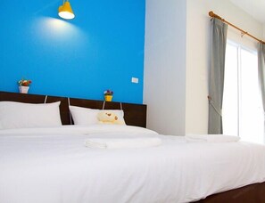 Minibar, rollaway beds, free WiFi, bed sheets - The Centrino Serviced Residence (Surat Thani)