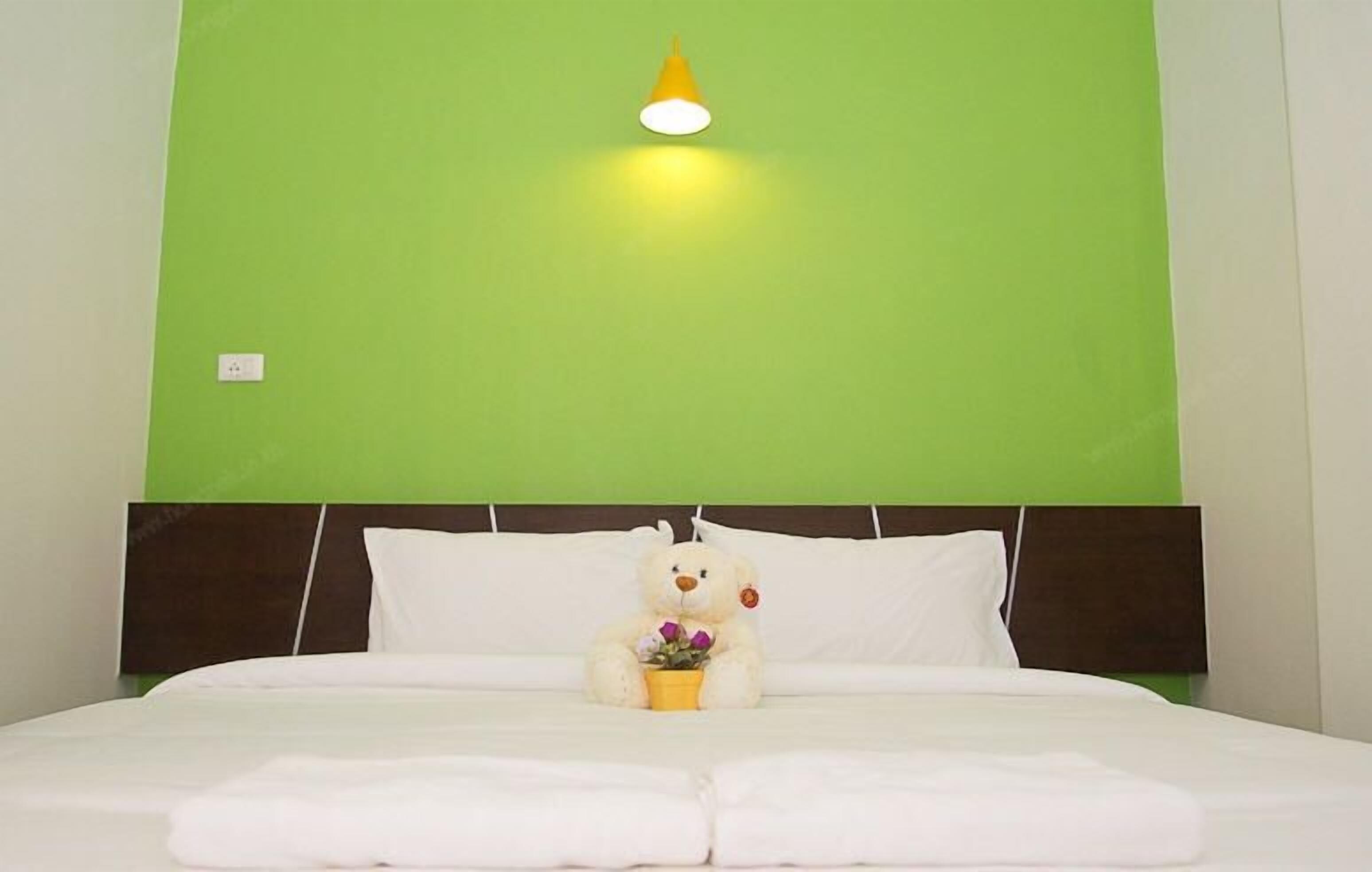 minibar, rollaway beds, free wifi, bed sheets