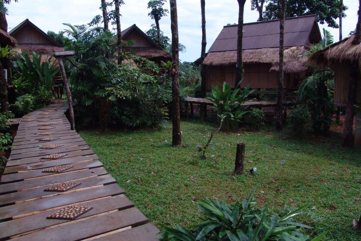 bungalow, sea view | in-room safe, free cots/infant beds, rollaway beds, free wifi