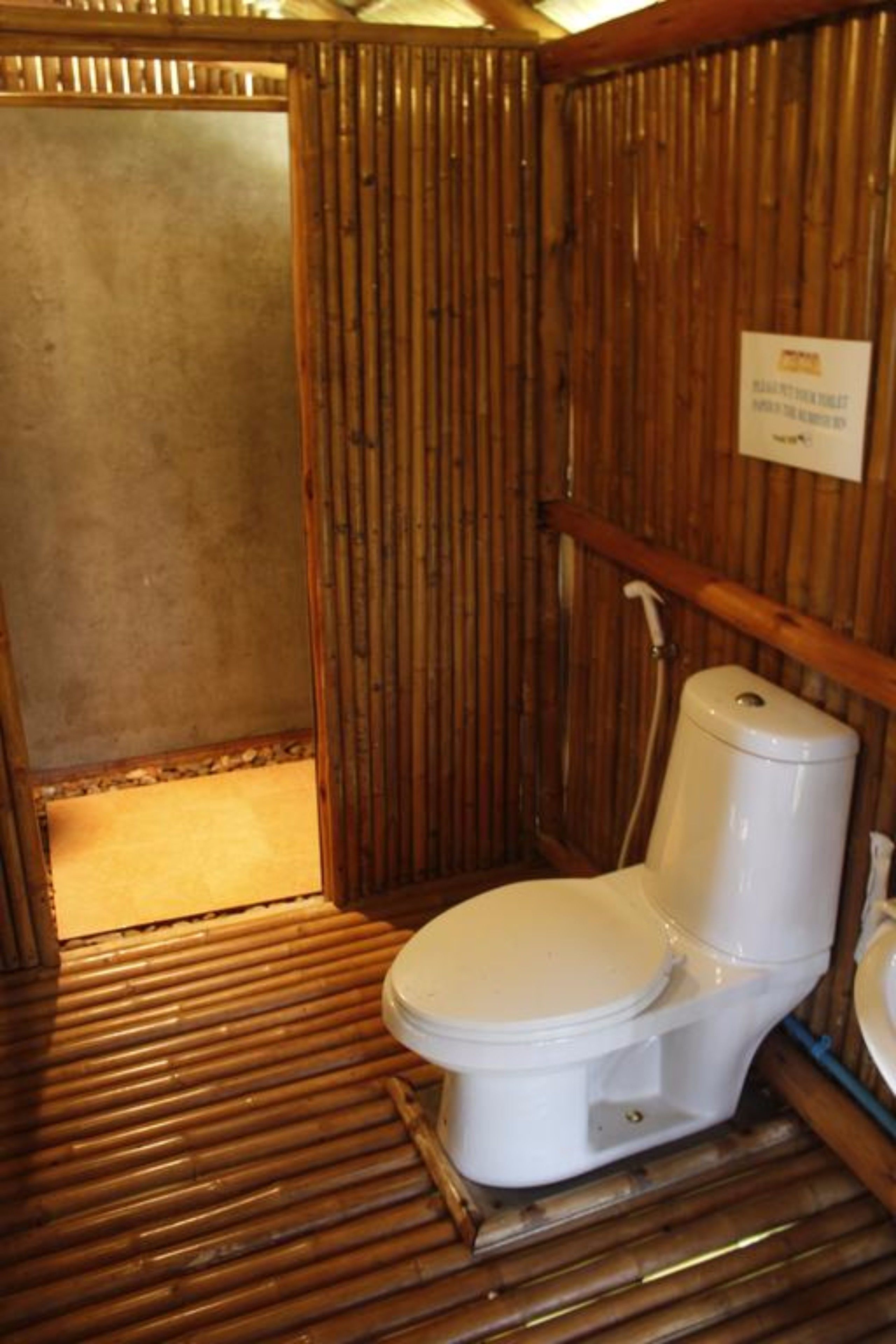 shower, rainfall showerhead, free toiletries, slippers