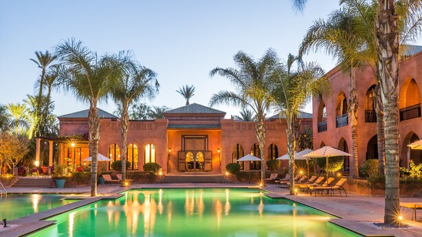 2 outdoor pools, pool umbrellas, sun loungers - Palais Aziza & Spa (Marrakech)