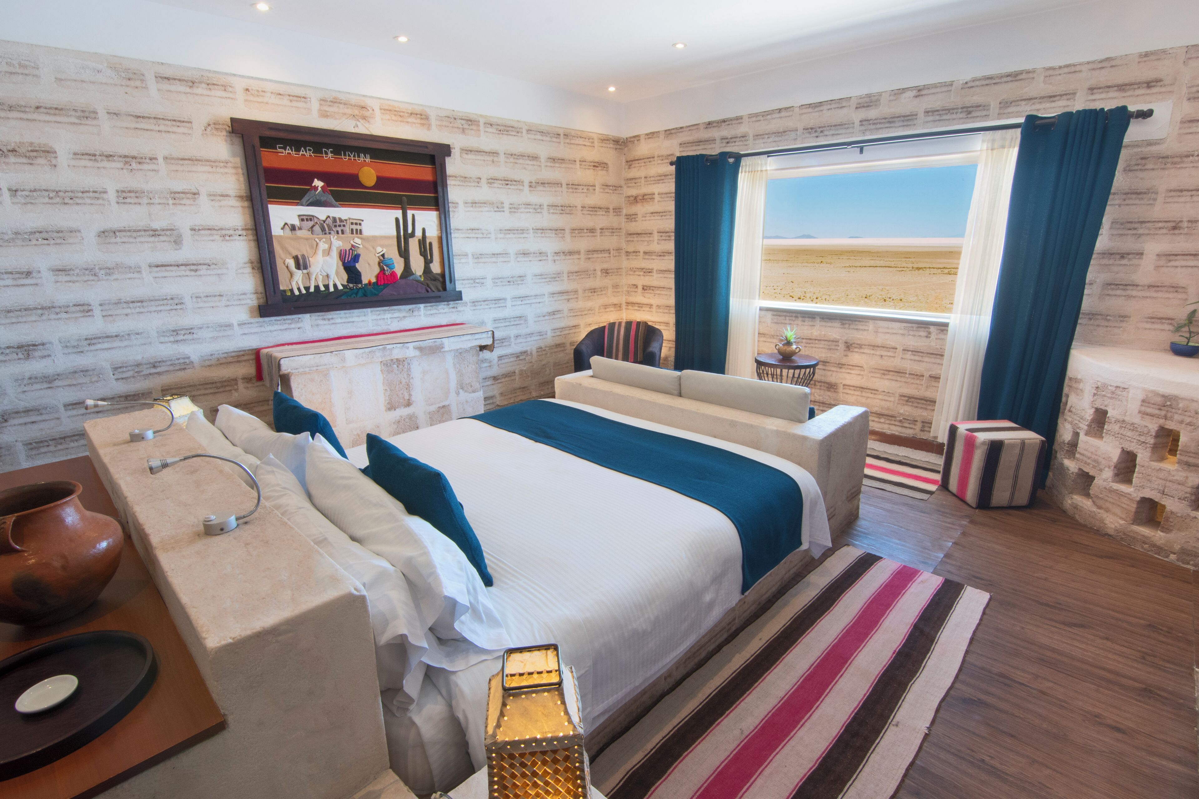 Phòng Deluxe, 1 giường cỡ queen (Salar) | Bộ đồ giường cao cấp, chăn bông, nệm có lớp đệm bông 