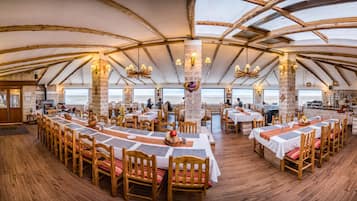 Breakfast, lunch served; local and international cuisine, beach views
