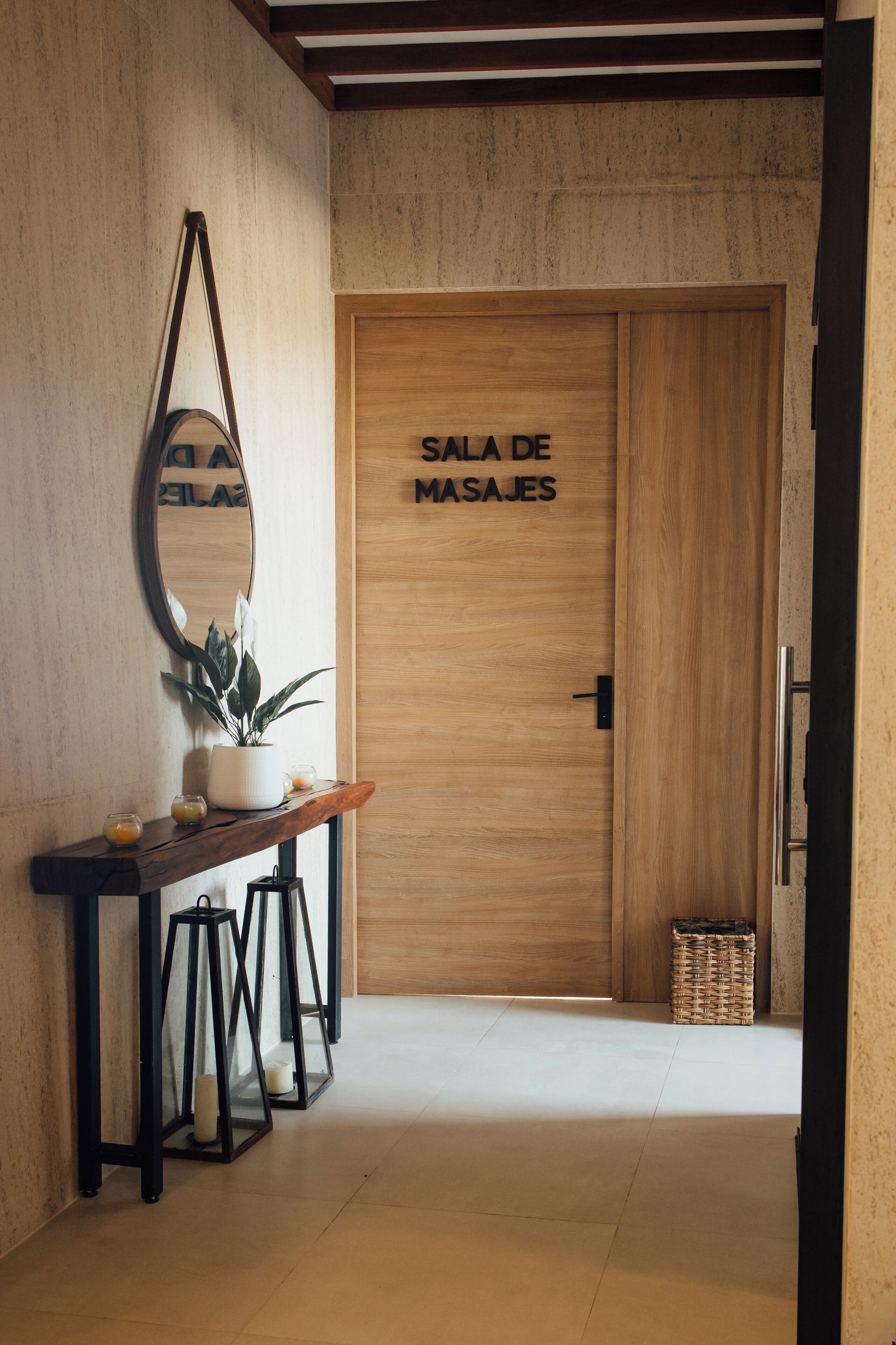 Salas de tratamientos para parejas, sauna, bañera de hidromasaje 