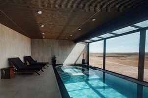 Couples treatment rooms, sauna, hot tub, steam room, body treatments