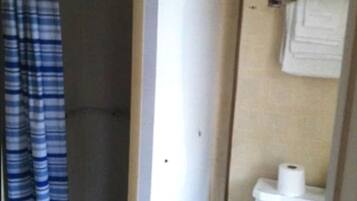 Standard Room | Bathroom shower