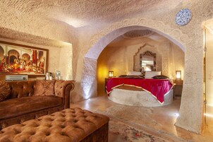 Caja de seguridad en la habitación y decoración personalizada 