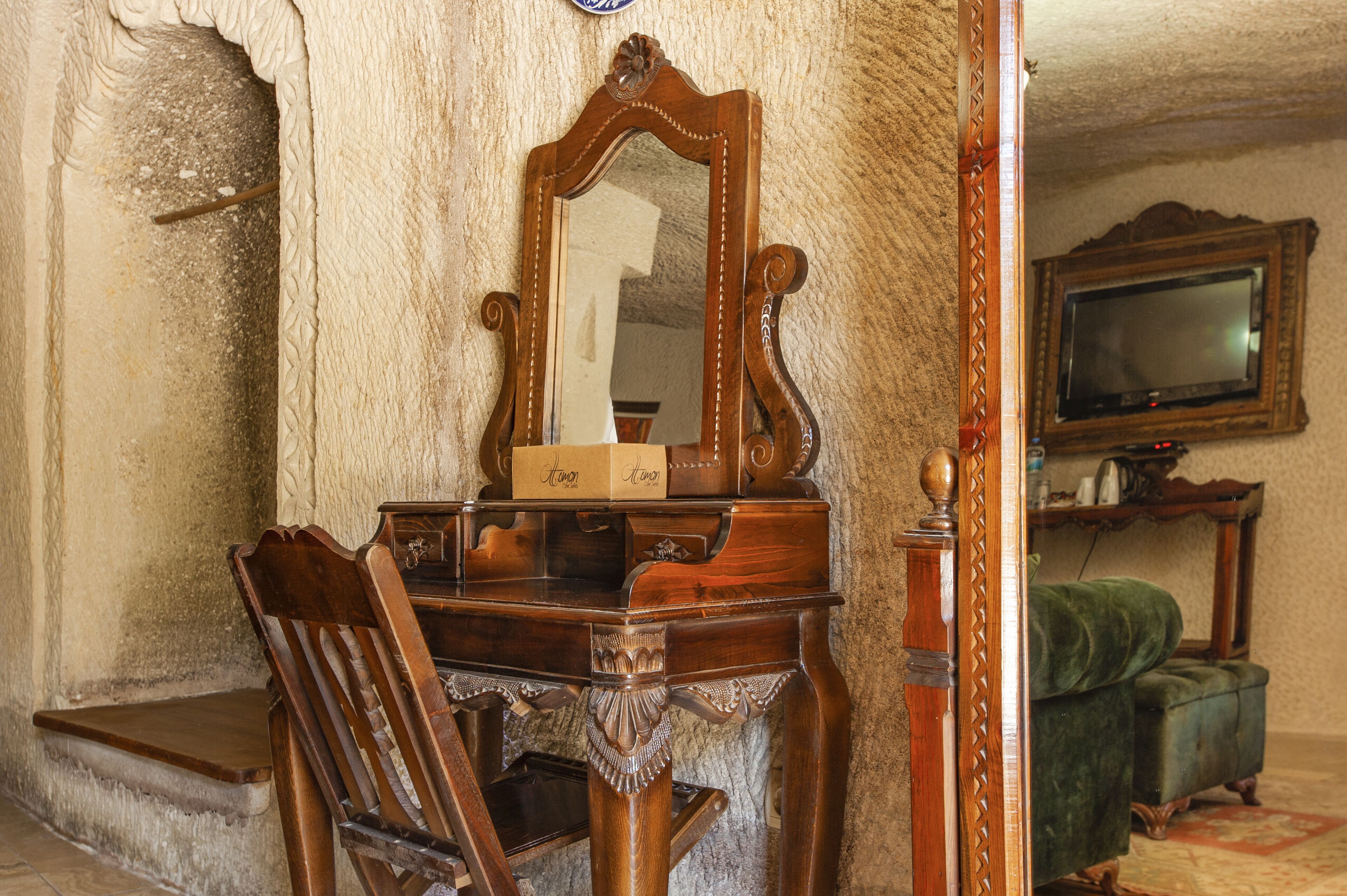 deluxe room | in-room safe, individually decorated, soundproofing, iron/ironing board