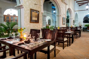 Breakfast, lunch, dinner served; international cuisine, pool views  - Tamarind Hill by Asia Leisure (Galle)