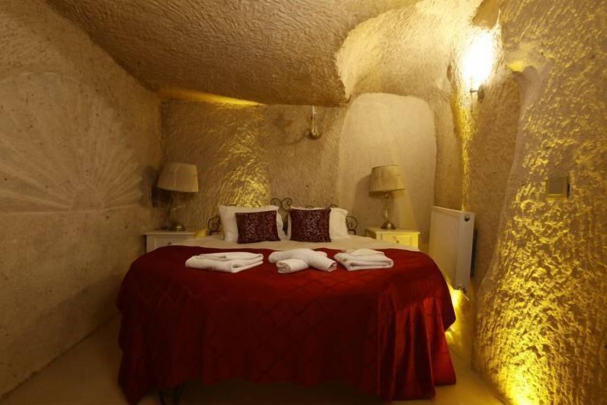 1 bedroom, premium bedding, minibar, in-room safe