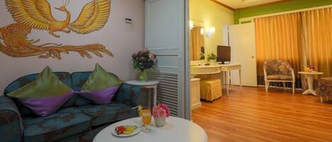 Suíte | Frigobar, cofres nos quartos, Wi-Fi de cortesia