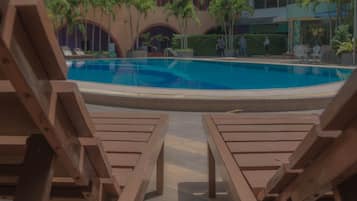 Outdoor pool, pool loungers