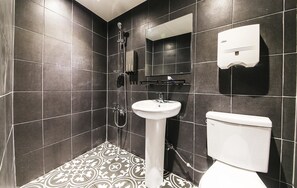 Rainfall showerhead, designer toiletries, hair dryer, bathrobes