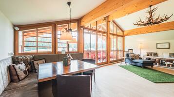 Suite | Minibar, Zimmersafe, laptopgeeigneter Arbeitsplatz