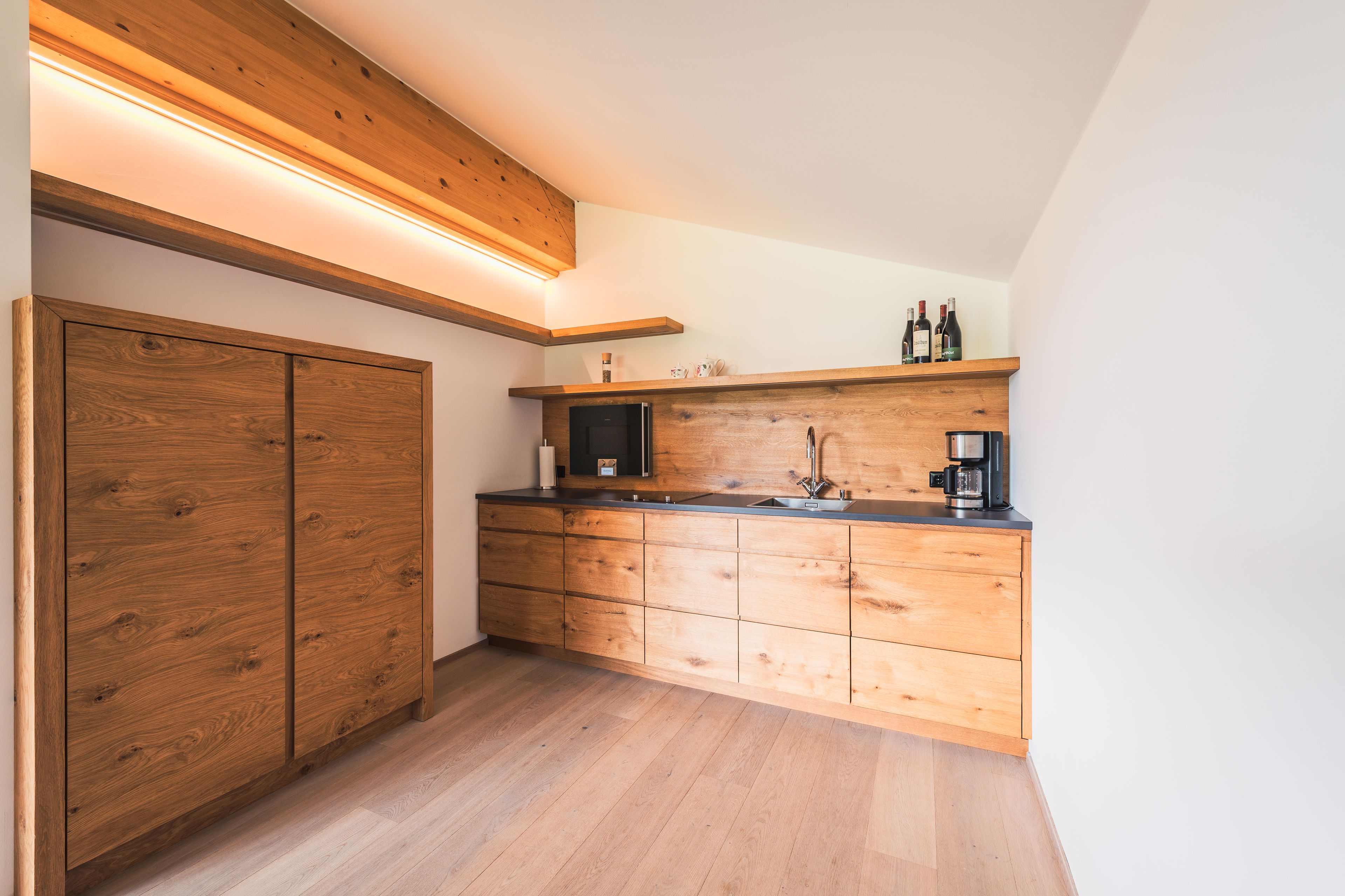 suite | private kitchenette