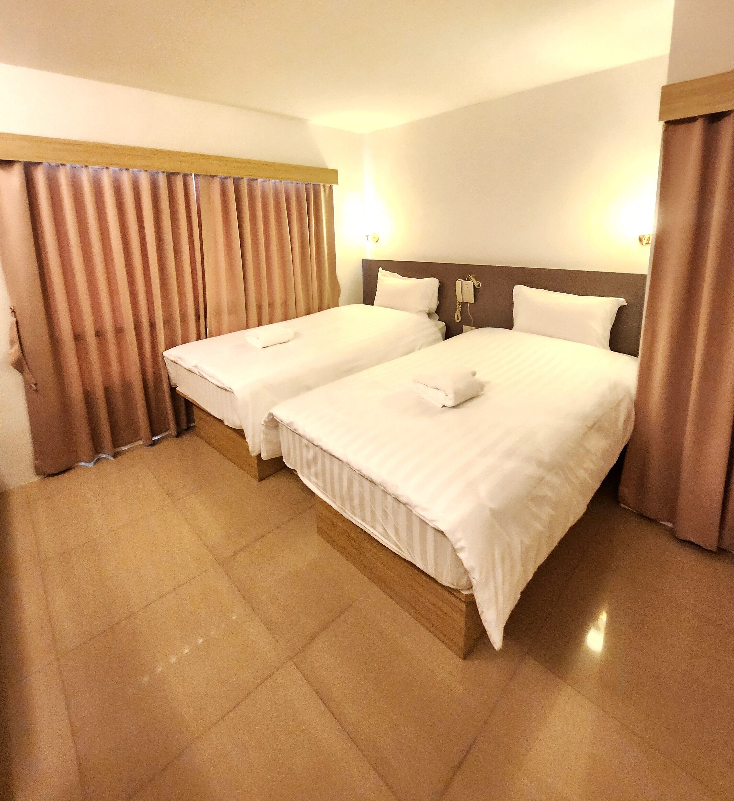 standard twin tower1 | free wifi, bed sheets