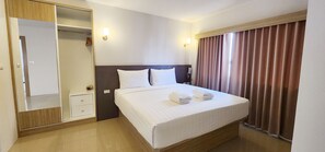 TRIPLE PLUS ROOM TOWER 1 | Wi-fi (inkludert) og sengetøy