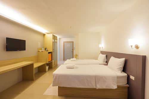 Superior Twin Tower1 | Free WiFi, bed sheets