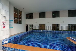 حمام سباحة خارجي