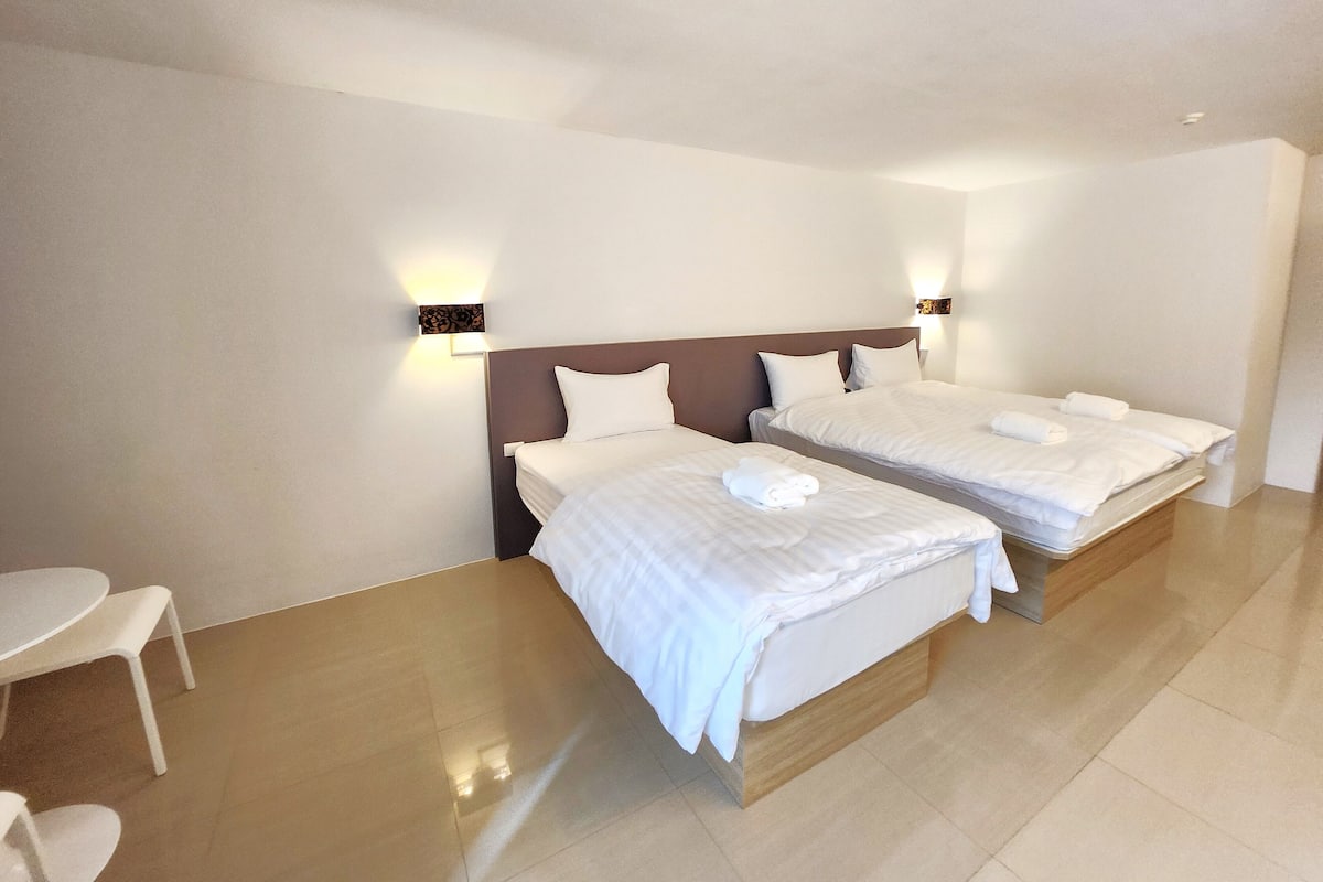 Triple Room Tower1 | Wifi gratis y ropa de cama