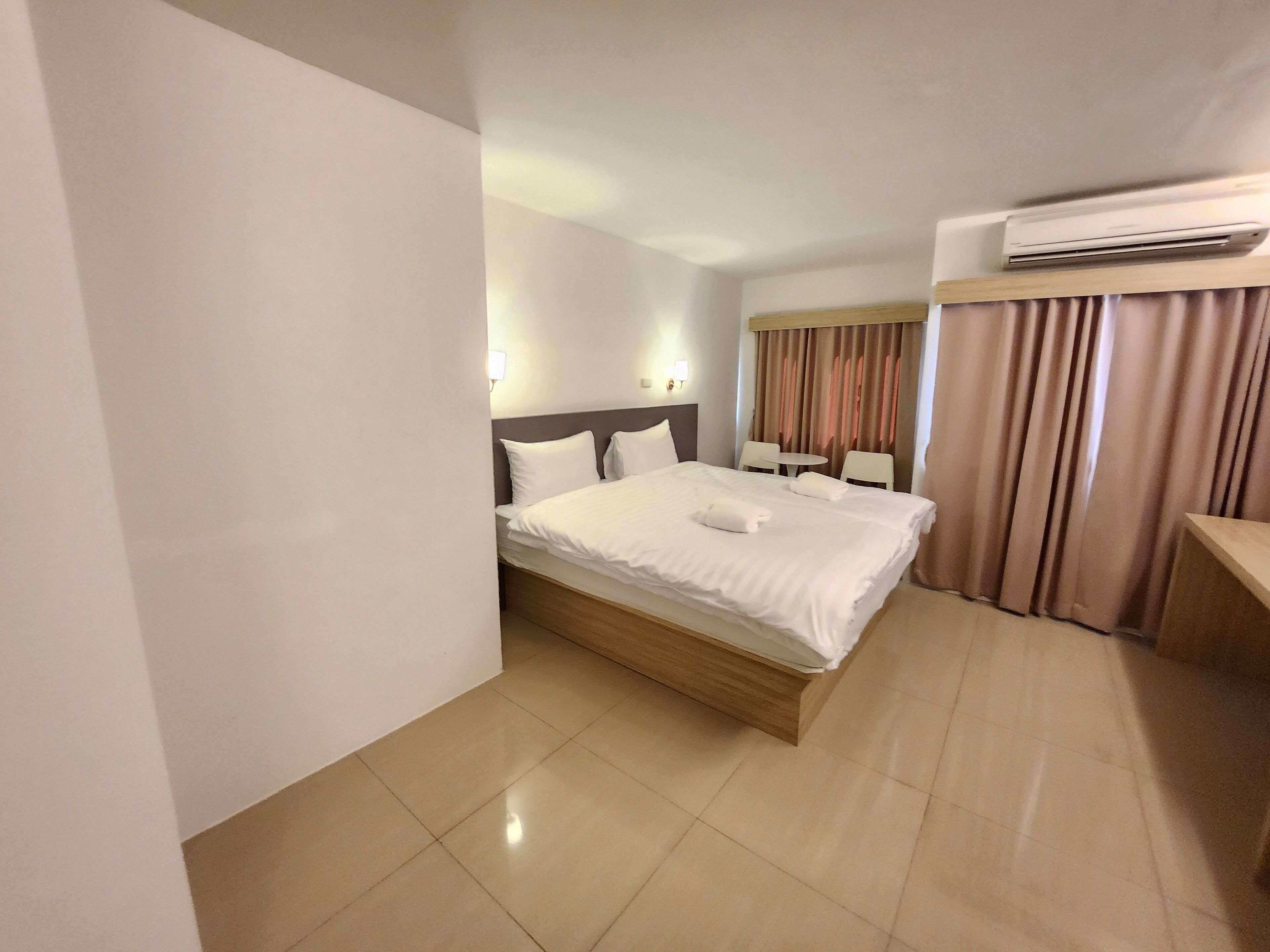 superior double tower1 | free wifi, bed sheets