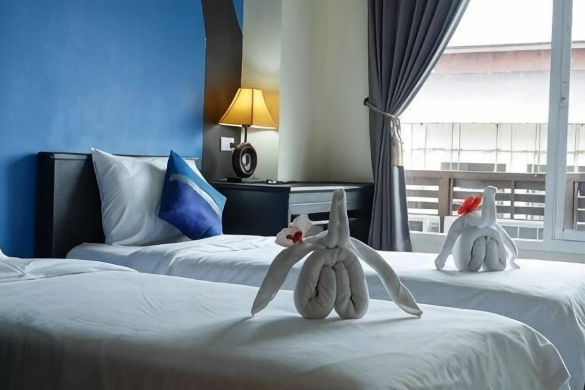 Premium bedding, minibar, in-room safe, individually furnished