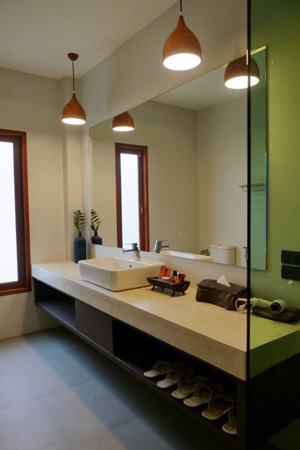 deluxe jacuzzi villa | bathroom | free toiletries, hair dryer, slippers, towels