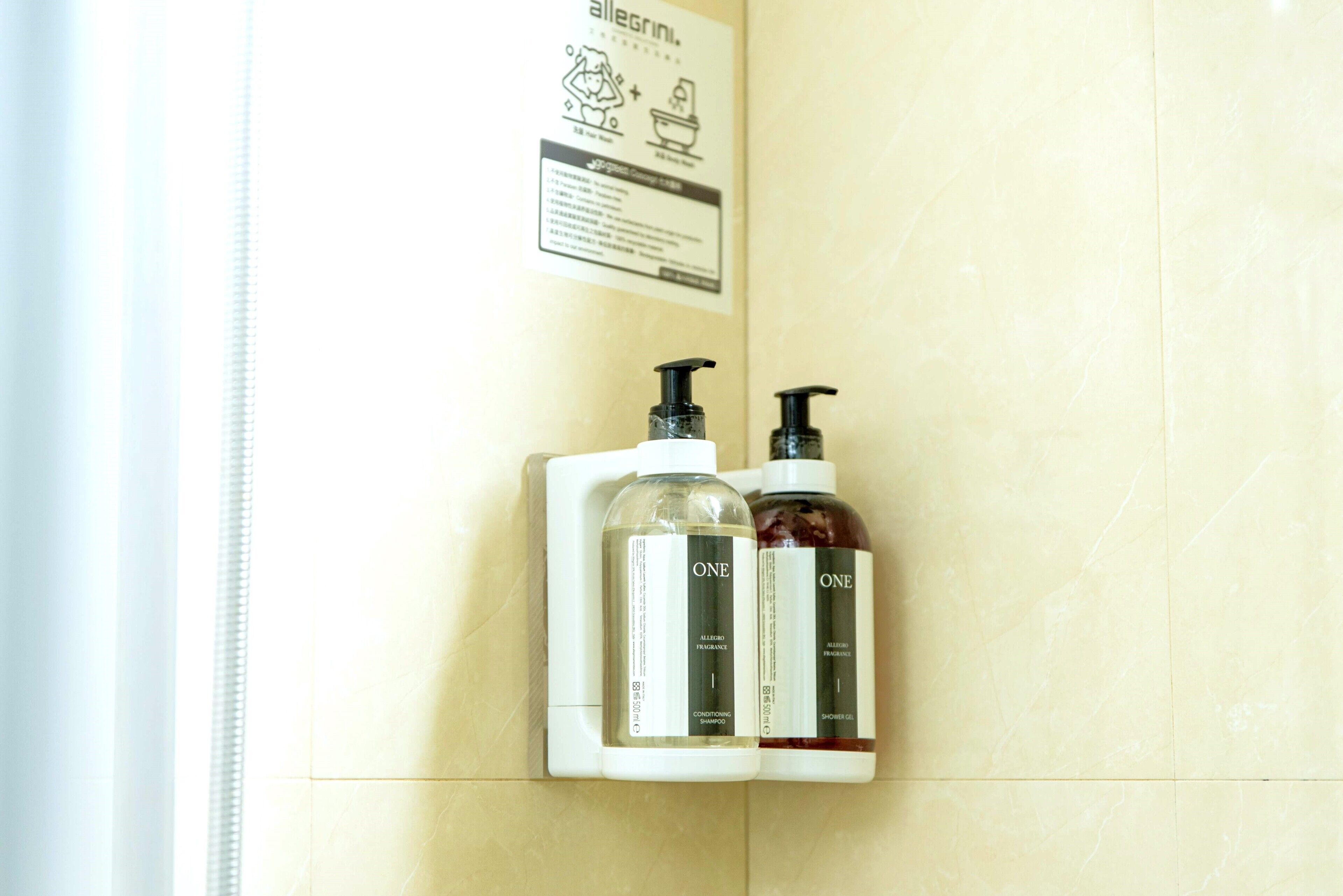 shower, rainfall showerhead, free toiletries, hair dryer