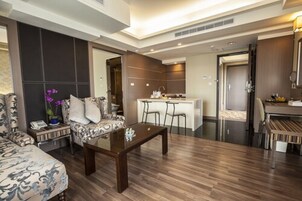 特级套房, 1 间卧室 | 羽绒被、加厚床垫、客房内保险箱、办公桌