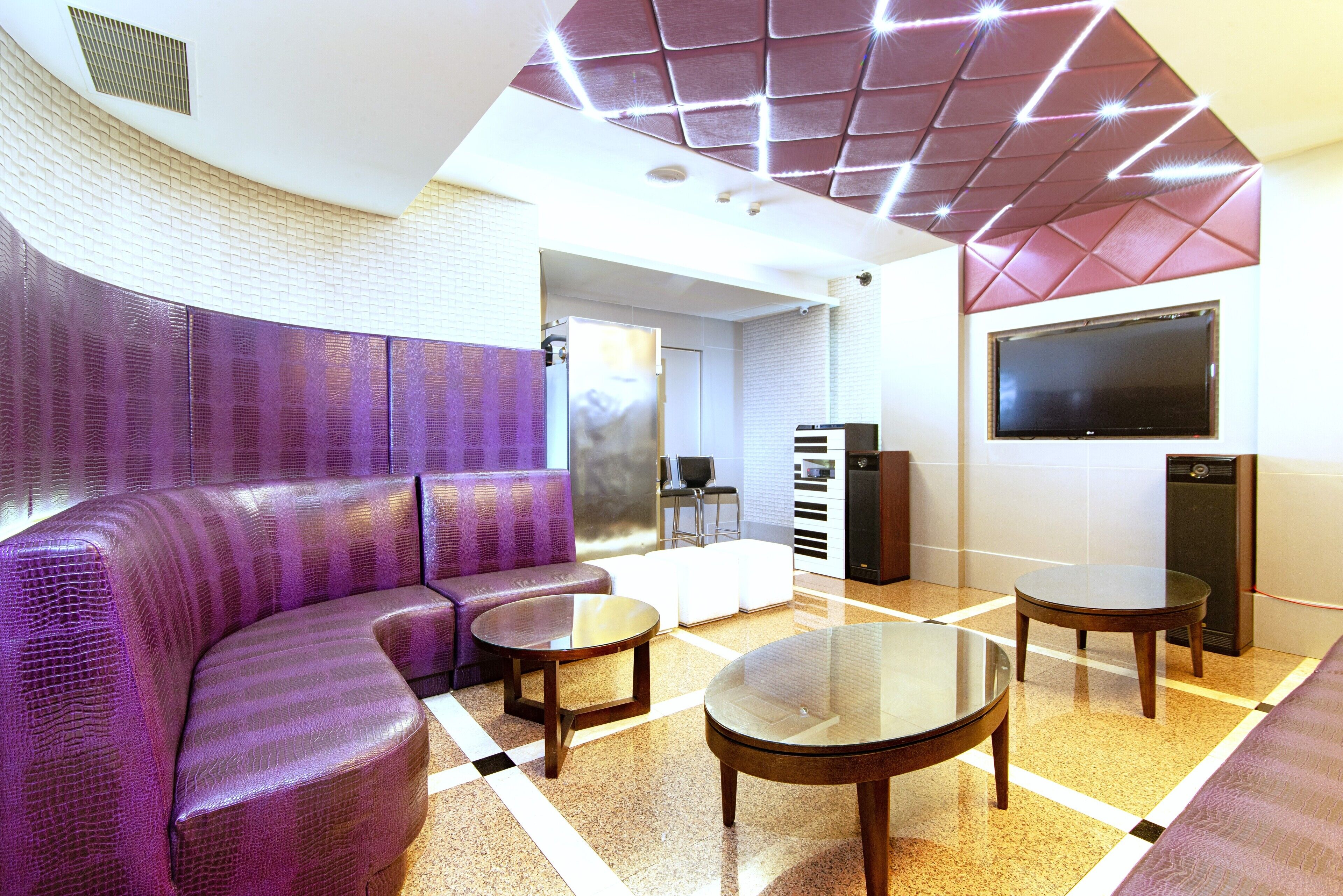 karaoke room