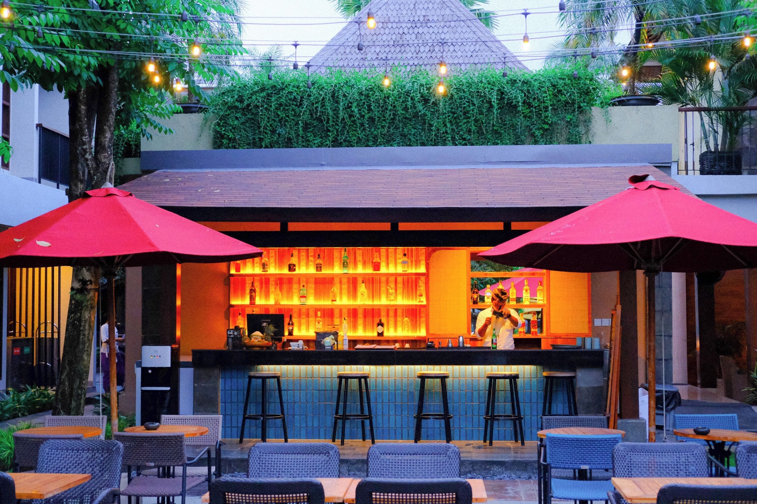 Bar junto a la piscina