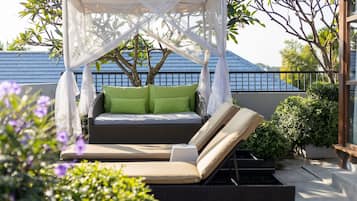 Suíte, 2 quartos (Amadea Rooftop) | 2 quartos, frigobar, cofres nos quartos, ferros/tábuas de passar roupa