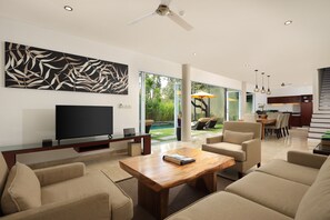 Villa, 4 Bedrooms, Private Pool | Living area