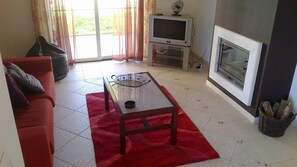 Apartment, 1 Bedroom | Living area