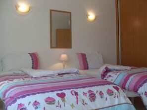 Apartment, 1 Bedroom | Iron/ironing board, free cots/infant beds, rollaway beds - Glenridge Albufeira Beach and Golf Resort (Albufeira)