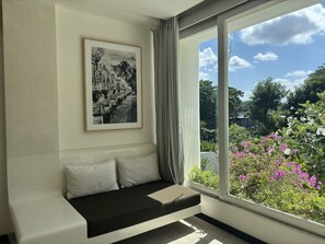 1 bedroom, in-room safe, desk, laptop workspace