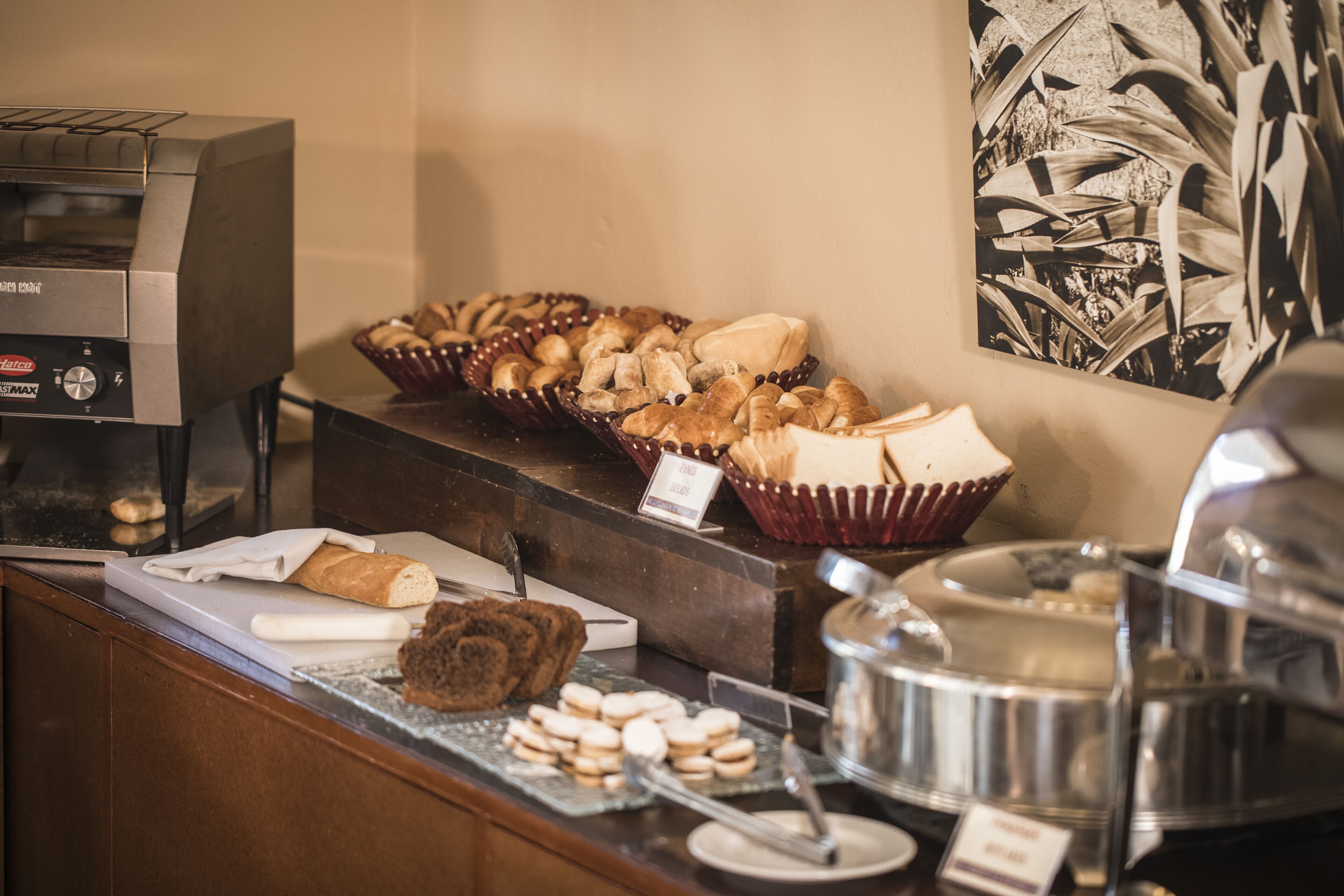 free daily full breakfast