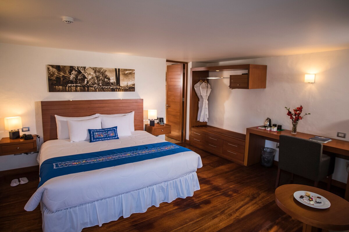 Ropa de cama de alta calidad y minibar 