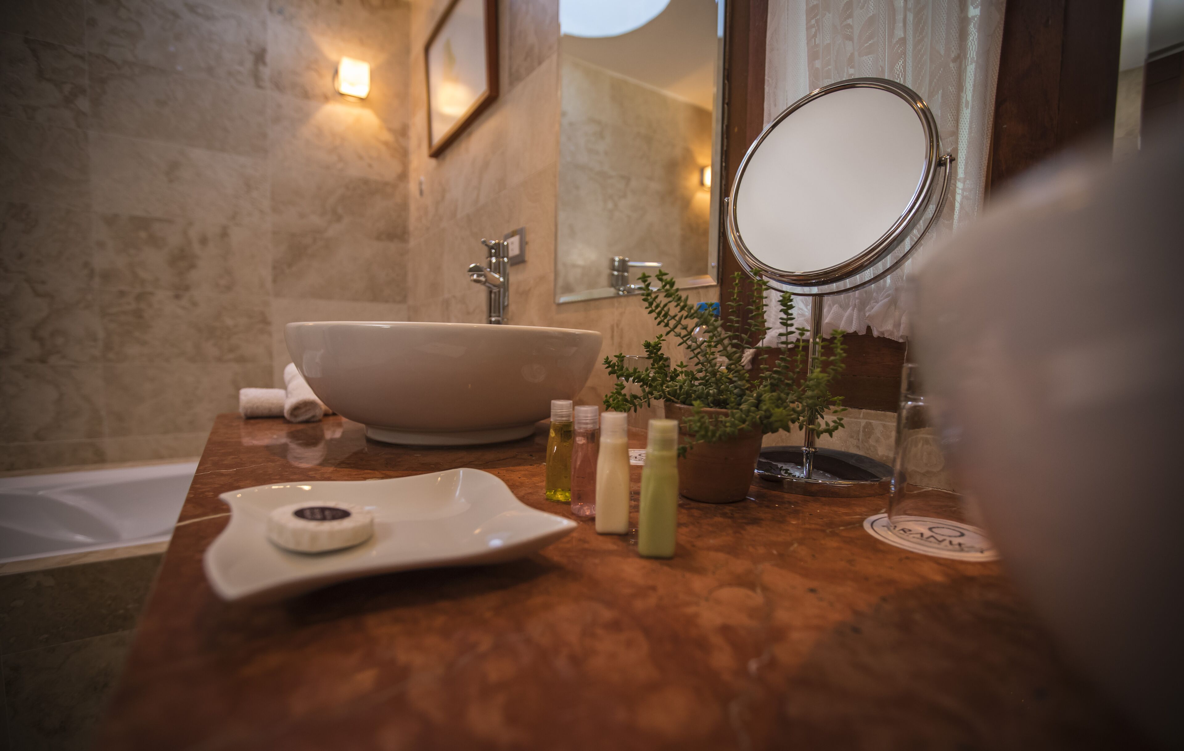 deluxe twin room | bathroom | bathtub, hair dryer, towels