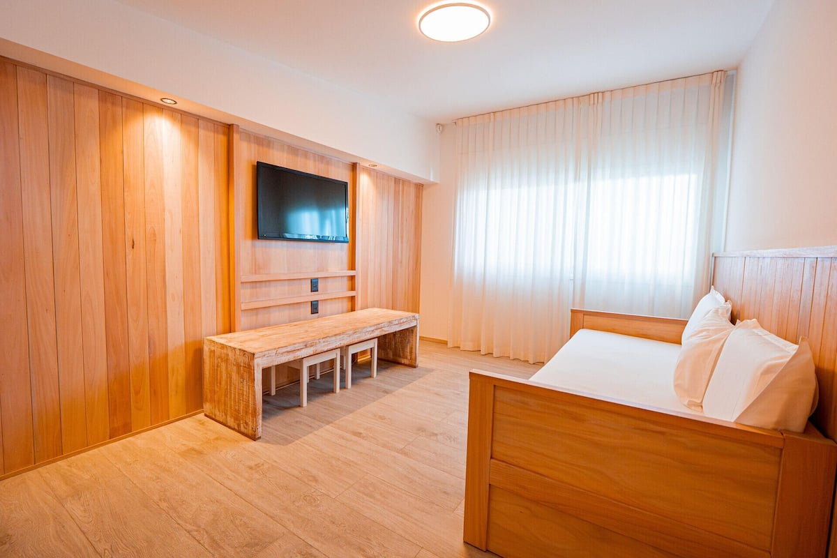 Premium bedding, minibar, in-room safe, blackout curtains