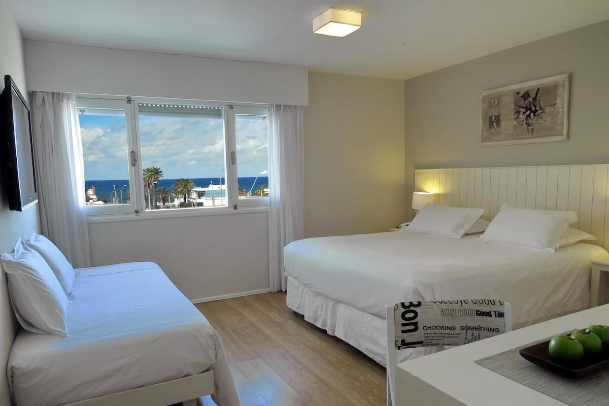 Biancheria da letto di alta qualità, minibar, una cassaforte in camera