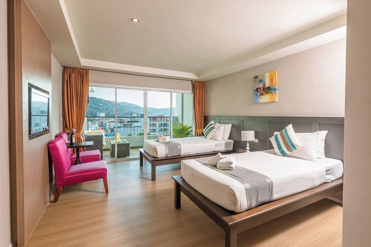 Family Connecting Room | In-room safe, iron/ironing board, bed sheets