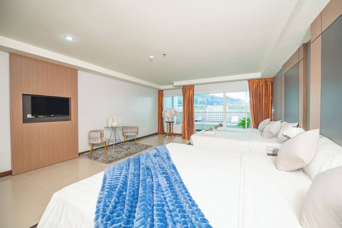 Family Quadruple Room, Pool Access
