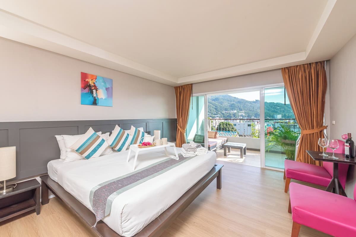 In-room safe, iron/ironing board, bed sheets