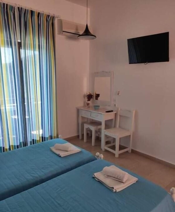 In-room safe, individually decorated, individually furnished